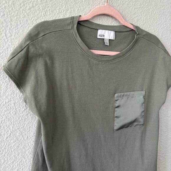 Nordstrom Rack Olive Green Pocket Basic Short Sleeve Tee Women's Size Small - Picture 2 of 9